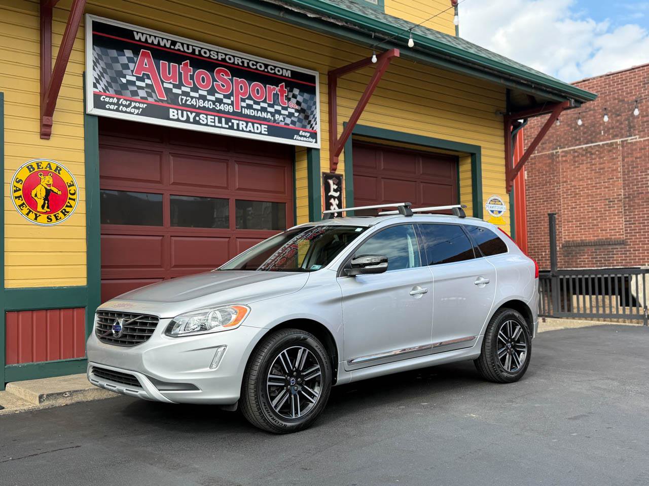Used 2017 Volvo XC60 T5 Dynamic w/ Protection Package AWD/4WD image 7