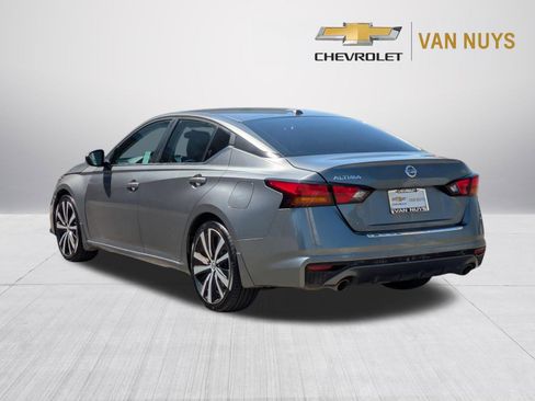 Used 2021 Nissan Altima 2.5 SR w/ SR Premium Package FWD image 7