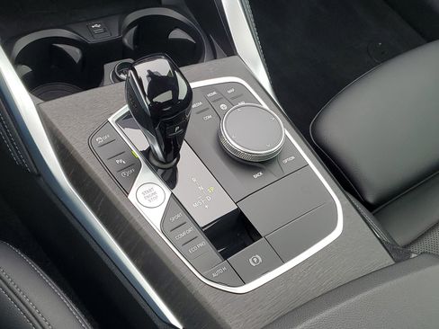 Used 2022 BMW 430i xDrive Coupe w/ M Sport Package image 21