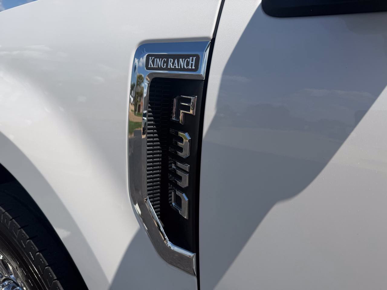 Used 2019 Ford F350 King Ranch w/ Chrome Package RWD image 9