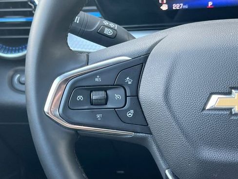 Used 2025 Chevrolet Trax LT w/ LT Convenience Package image 30