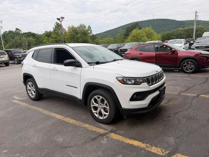 Used 2024 Jeep Compass Latitude