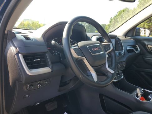 Used 2023 GMC Terrain SLT image 19