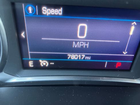 Used 2021 GMC Acadia SLE w/ Driver Convenience Package FWD image 16