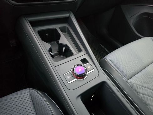 New 2026 Volkswagen Tiguan SE image 29