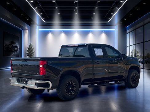 Used 2020 Chevrolet Silverado 1500 LT w/ All-Star Edition RWD image 4