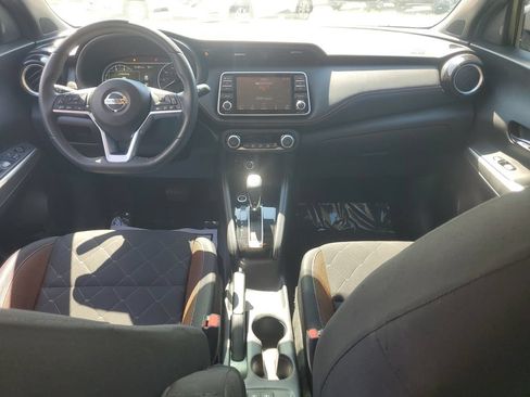 Used 2019 Nissan Kicks SR w/ Exterior Electronics Package FWD image 17