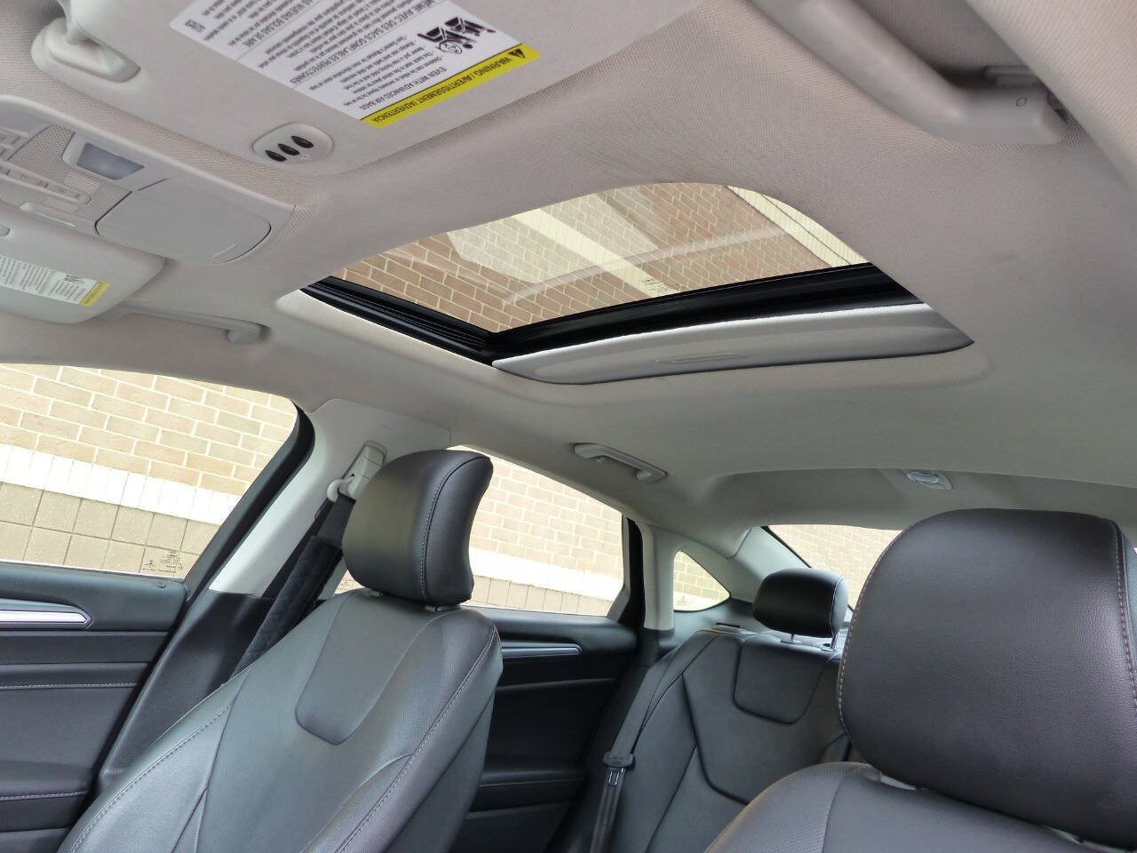 Used 2016 Ford Fusion Titanium FWD image 39
