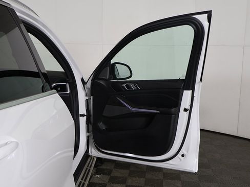 Used 2024 BMW X5 xDrive40i image 23