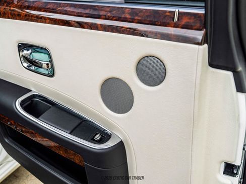 Used 2015 Rolls-Royce Ghost image 71