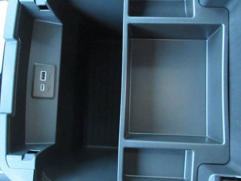 New 2026 Chevrolet Suburban RST w/ Comfort Package AWD/4WD image 31