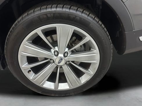 Used 2018 Ford Explorer Limited w/ Equipment Group 301A FWD image 34
