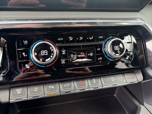 New 2025 GMC Sierra 2500 Denali w/ Denali Reserve Package image 26