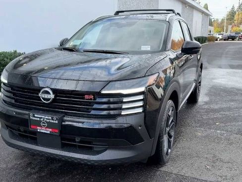 New 2026 Nissan Kicks SR w/ SR Premium Package image 5