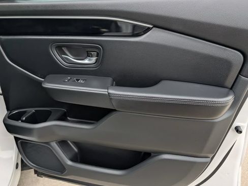 Used 2025 Honda Pilot Touring image 35