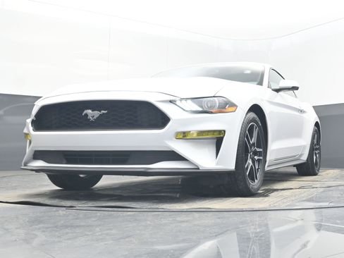 Used 2020 Ford Mustang Premium image 21