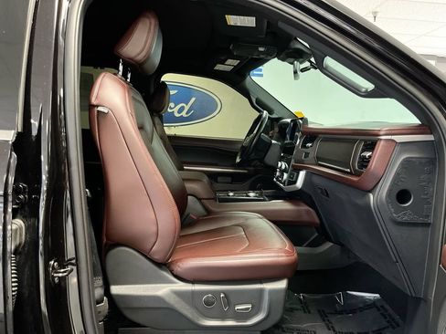 Used 2024 Ford Expedition Max Limited AWD/4WD image 22