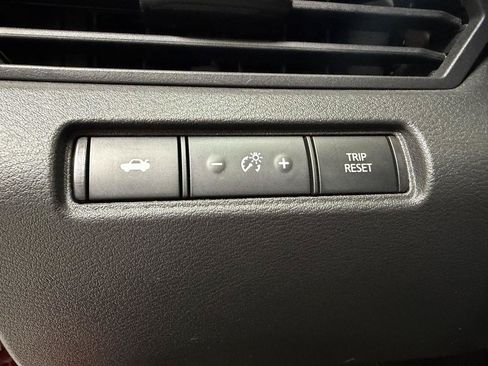 Used 2024 Nissan Altima 2.5 SR FWD image 20