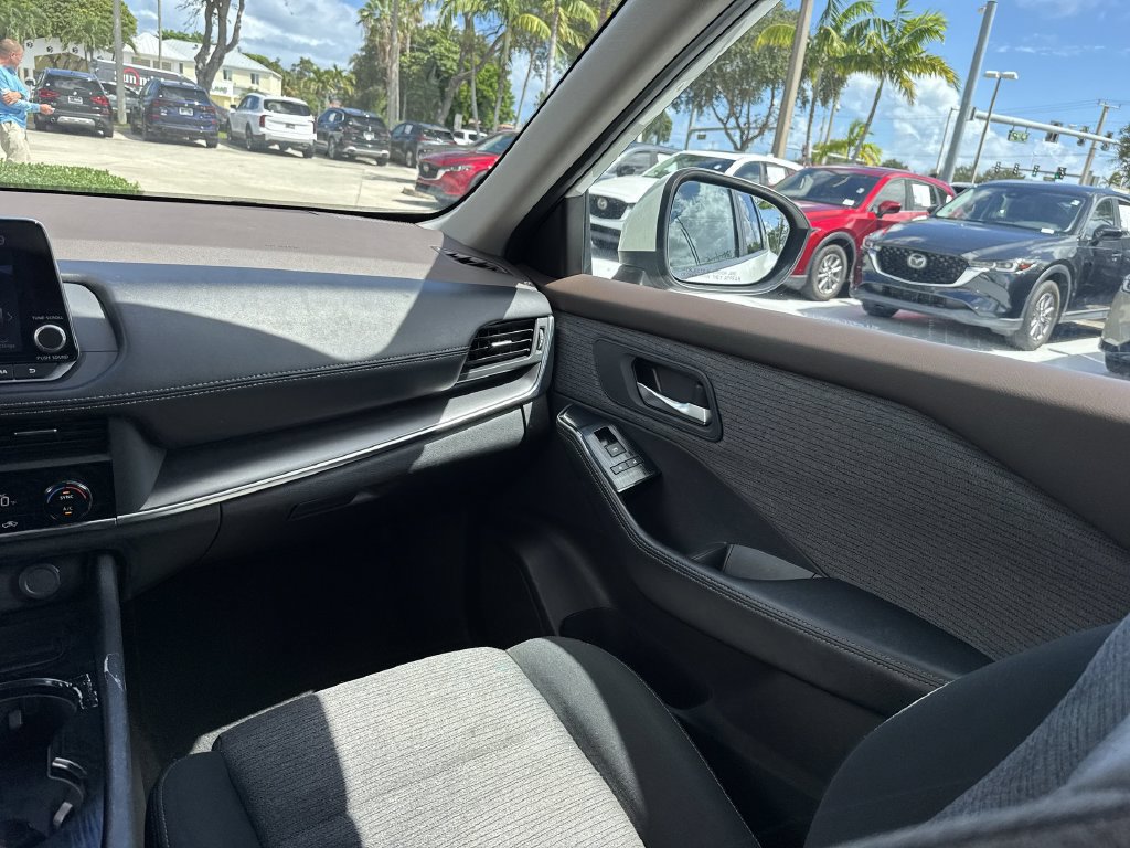 Used 2023 Nissan Rogue SV AWD/4WD image 15
