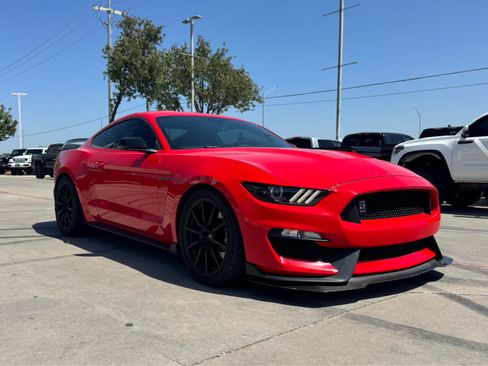 Used 2016 Ford Mustang Shelby GT350 w/ Technology Package RWD image 4