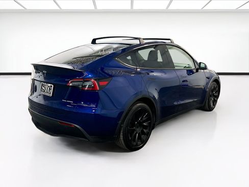 Used 2022 Tesla Model Y Long Range AWD/4WD image 4