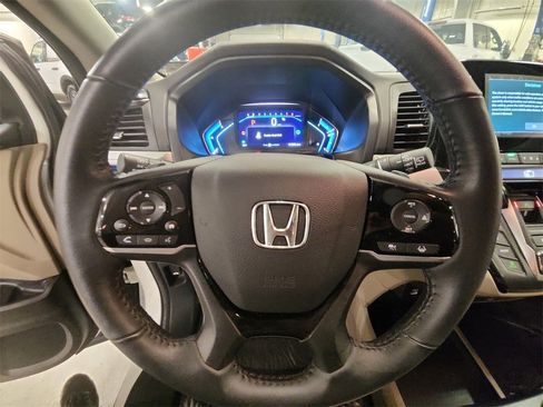 Used 2024 Honda Odyssey Touring image 15