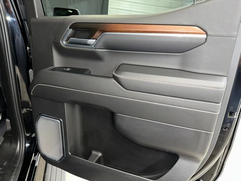 Used 2024 GMC Sierra 1500 Denali w/ Denali Reserve Package image 32