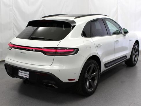 Used 2023 Porsche Macan Turbo AWD/4WD image 10