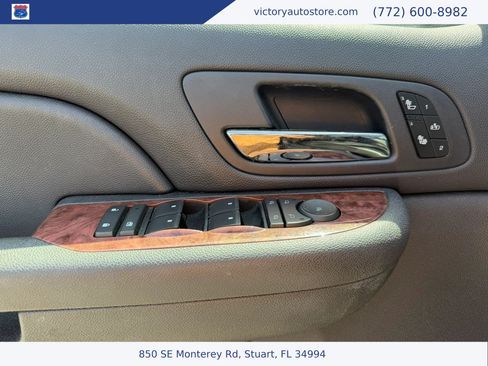 Used 2007 Chevrolet Suburban LT w/ LT Preferred Equipment Group RWD image 10