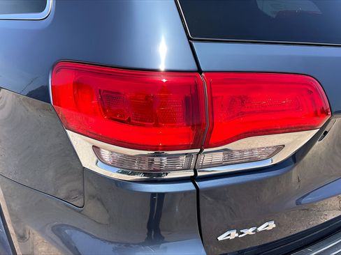 Used 2020 Jeep Grand Cherokee Overland AWD/4WD image 20