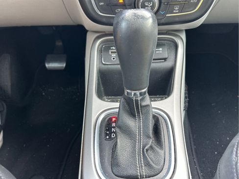 Certified 2020 Jeep Compass Latitude FWD image 18