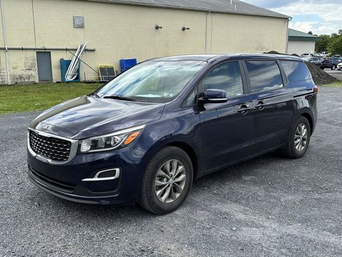 Used 2019 Kia Sedona LX FWD image 4
