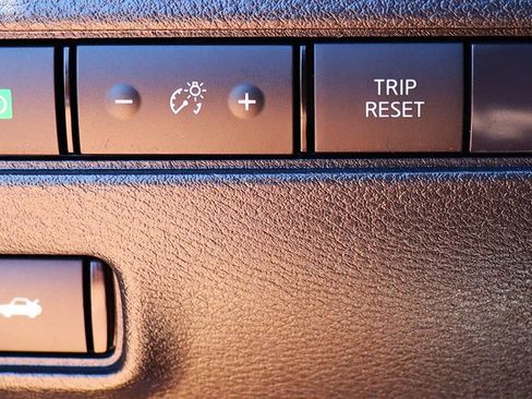 Used 2022 Nissan Sentra SV w/ All-Weather Package FWD image 41