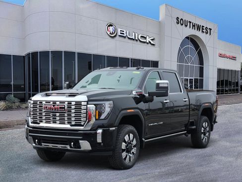 New 2026 GMC Sierra 2500 Denali w/ Denali Reserve Package image 2