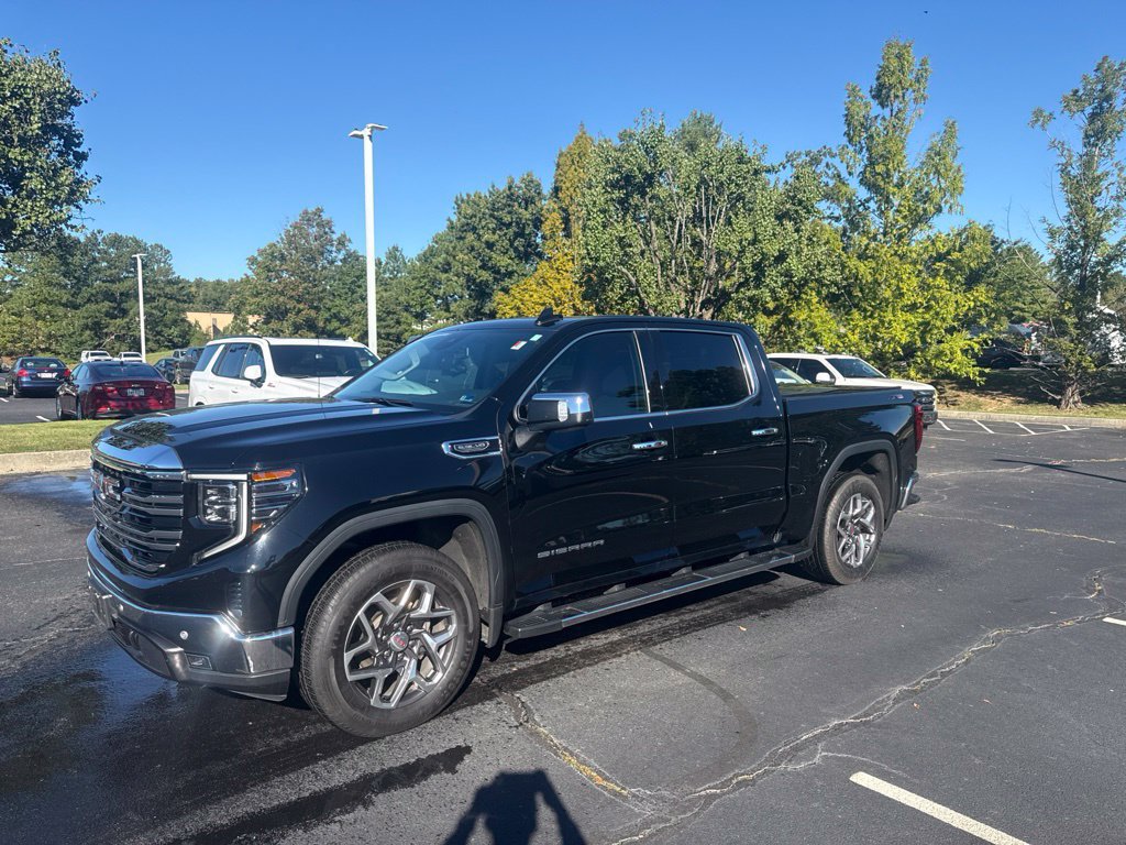 Used 2024 GMC Sierra 1500 SLT w/ SLT Premium Plus Package AWD/4WD image 1