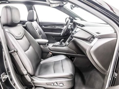 Used 2020 Cadillac XT5 Premium Luxury AWD/4WD image 32