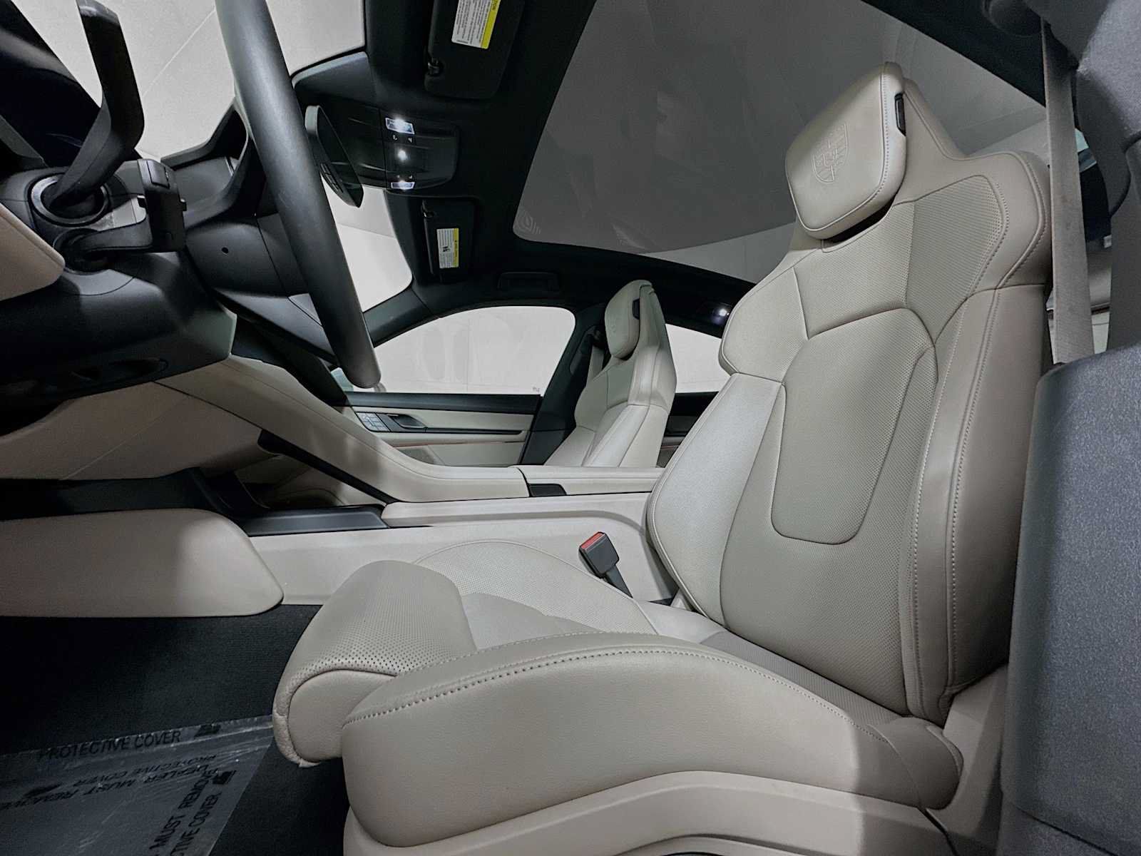 Used 2025 Porsche Taycan RWD image 5