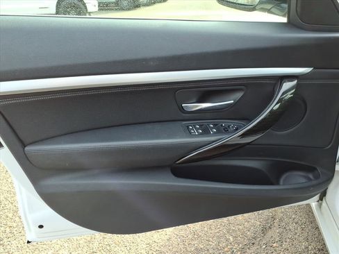 Used 2017 BMW 330i Gran Turismo xDrive image 15