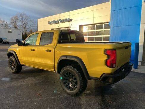 Used 2023 Chevrolet Colorado Trail Boss w/ Technology Package image 3
