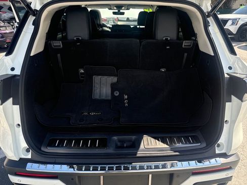 Used 2023 INFINITI QX60 Luxe image 24