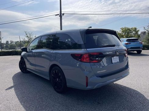 Used 2025 Honda Odyssey Sport-L image 5