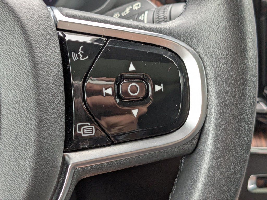 Used 2024 Volvo XC60 B5 Plus w/ Protection Package Premier AWD/4WD image 24