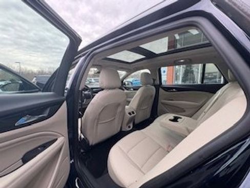 Used 2018 Buick Regal Essence w/ Driver Confidence Package #1 image 12