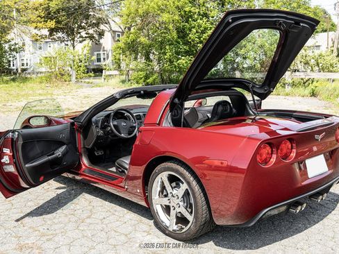 Used 2007 Chevrolet Corvette Coupe w/ Preferred Equipment Group RWD image 23