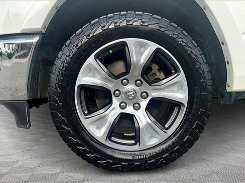 Used 2022 RAM 1500 Laramie image 9