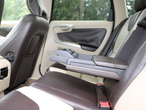 Used 2010 Volvo XC60 T6 AWD/4WD image 22