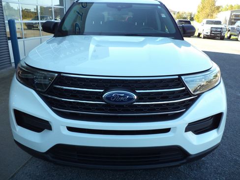 Used 2022 Ford Explorer XLT image 9