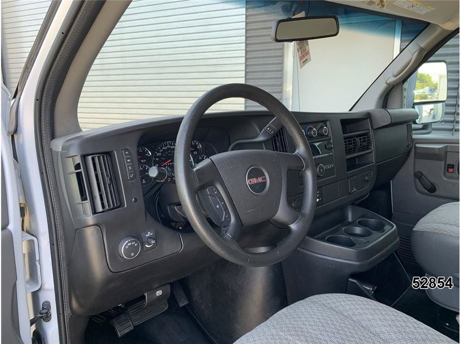 Used 2015 GMC Savana 3500 RWD image 26