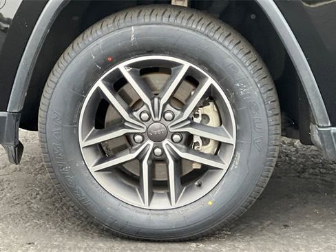 Used 2022 Jeep Grand Cherokee Limited image 37