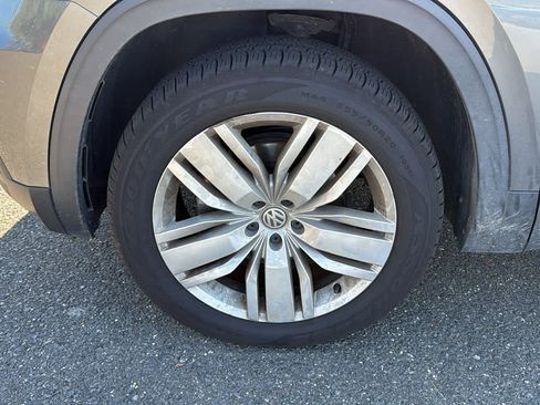 Used 2019 Volkswagen Atlas SE w/ Towing Package image 10